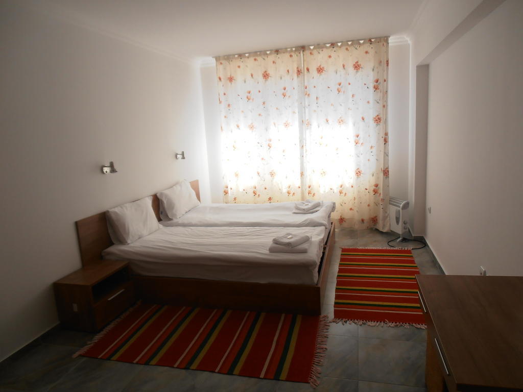 Monastery 3 Apartments Tmf 팜포로보 객실 사진